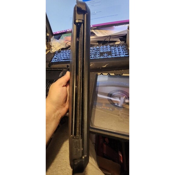 OtterBox Defender Case for iPad 9.7” – Air 1/2, Pro, 5th/6th Gen – Black - Picture 15 of 16